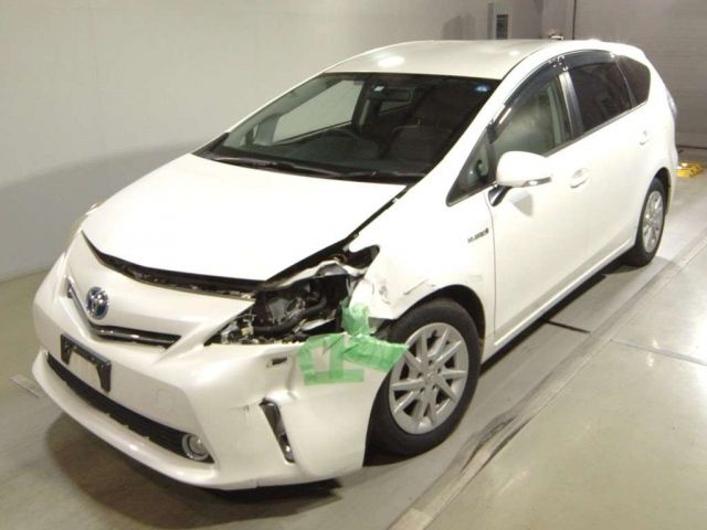 7084 Toyota Prius alpha ZVW41W 2011 г. (TAA Tohoku)